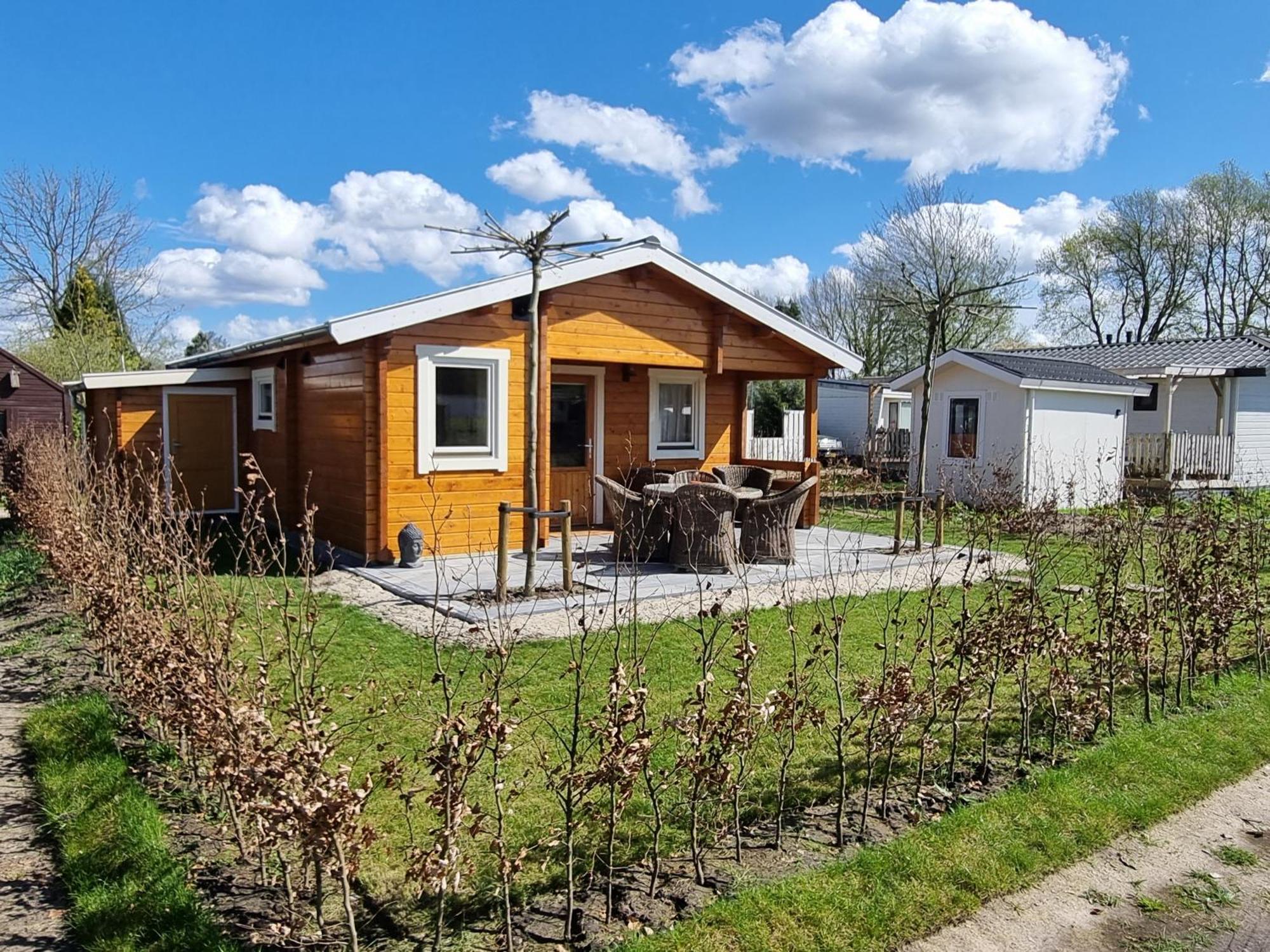Nieuw - Luxe Blokhut Chalet In Bosrijke Omgeving Anloo エクステリア 写真