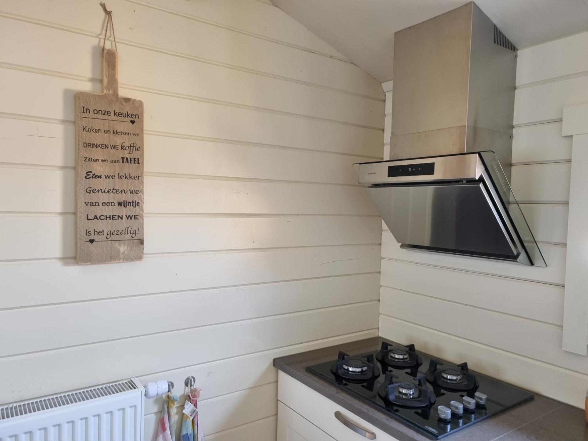 Nieuw - Luxe Blokhut Chalet In Bosrijke Omgeving Anloo エクステリア 写真