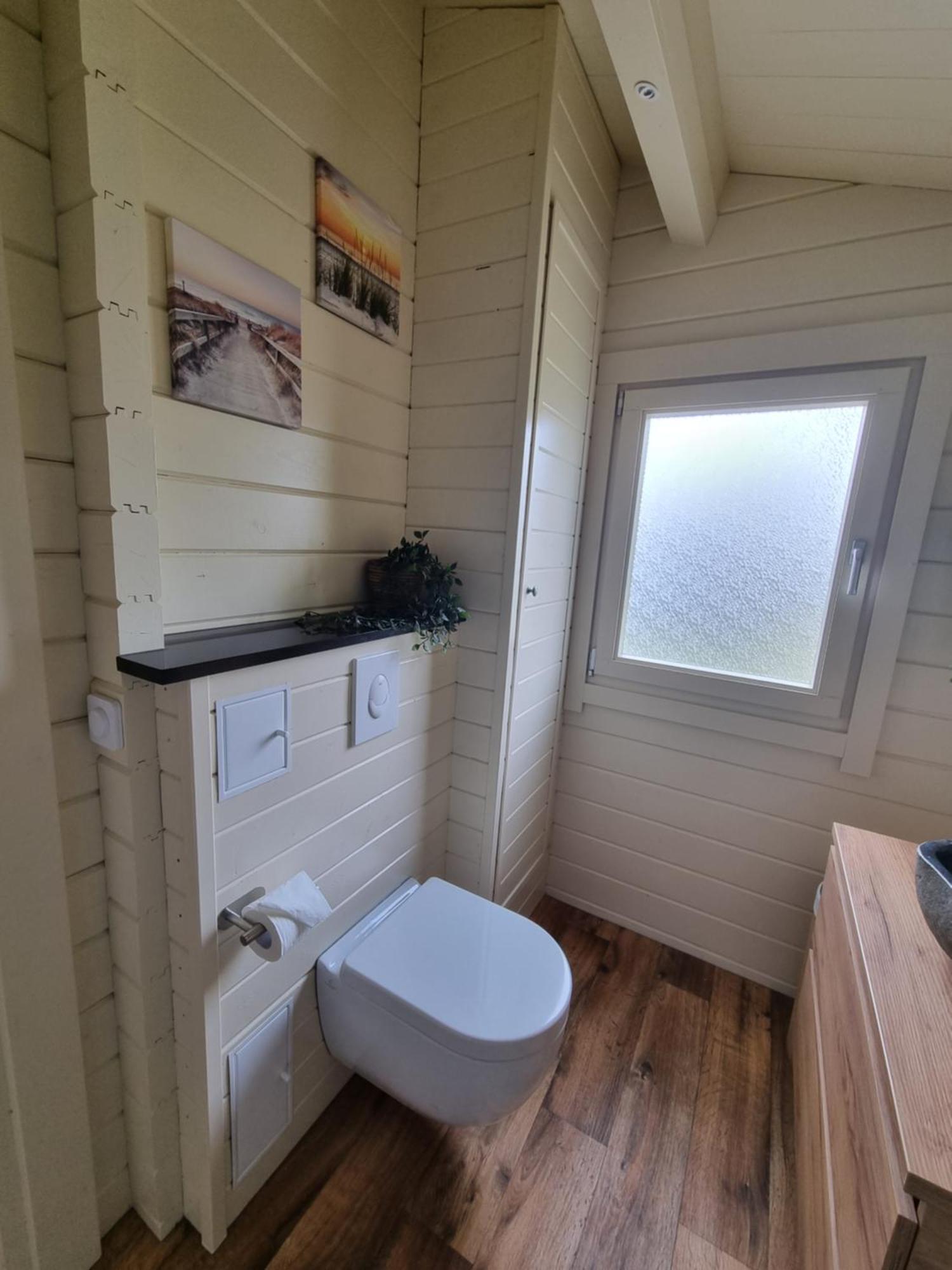 Nieuw - Luxe Blokhut Chalet In Bosrijke Omgeving Anloo エクステリア 写真