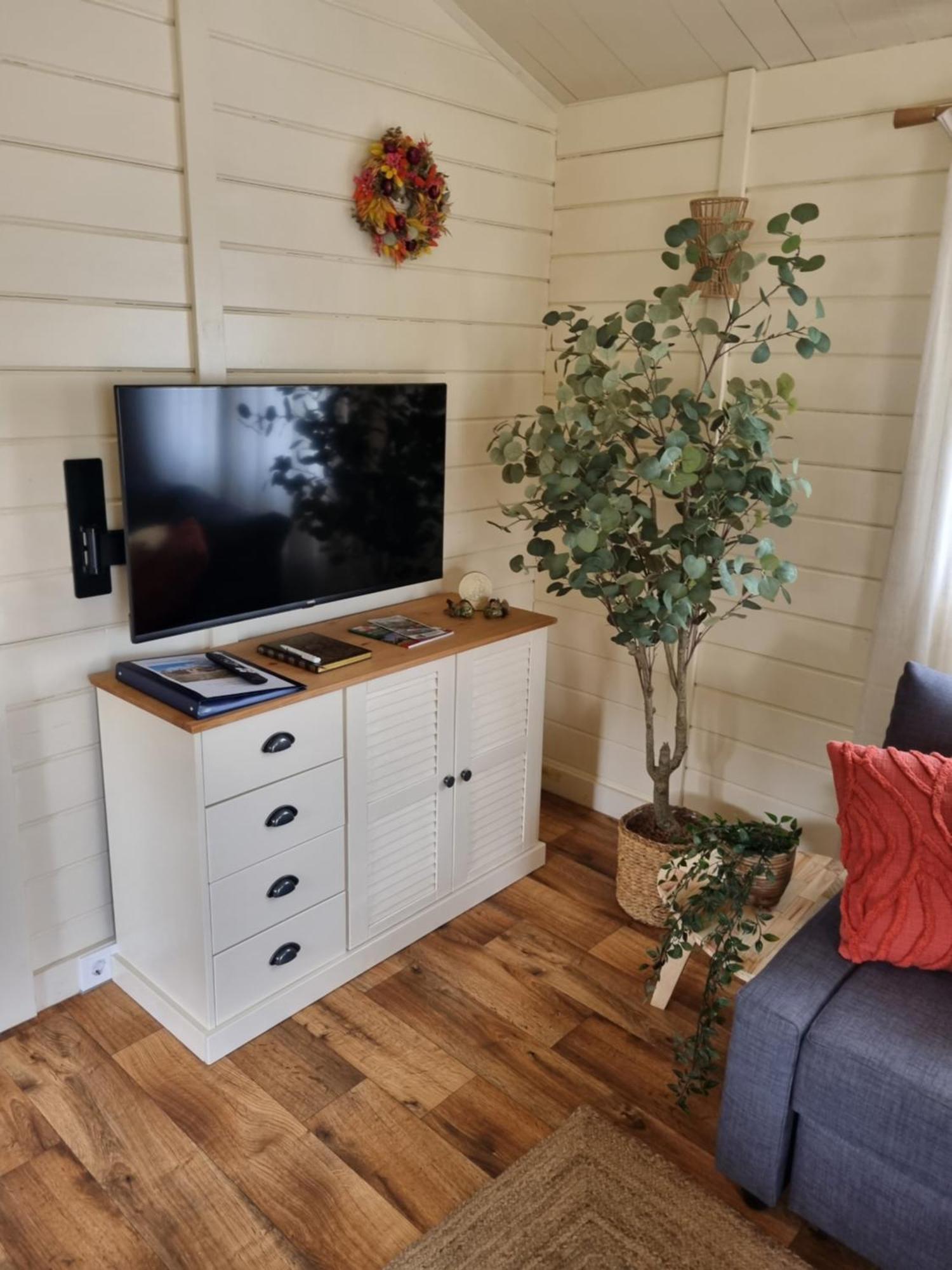 Nieuw - Luxe Blokhut Chalet In Bosrijke Omgeving Anloo エクステリア 写真